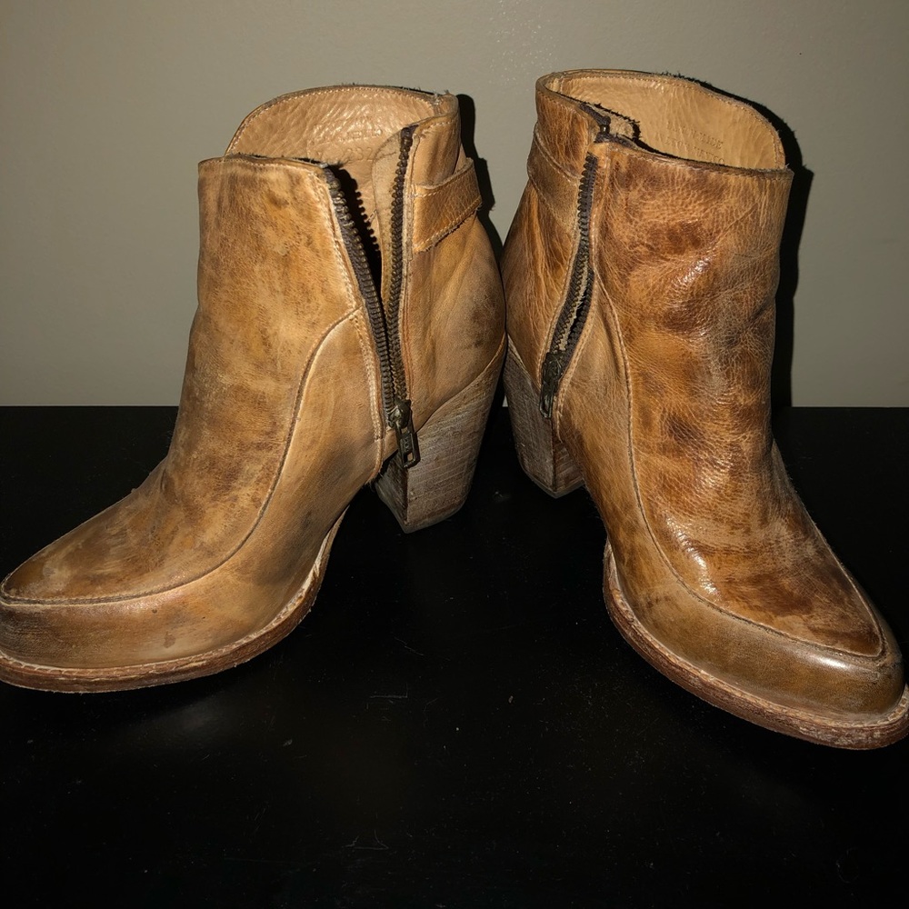 BedStu Booties size 7